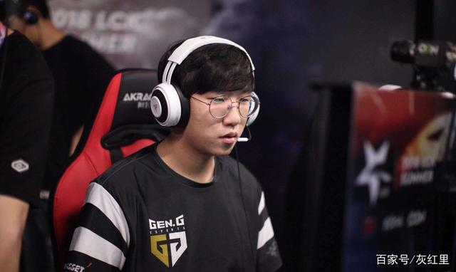 直是波兰足 直是波兰足