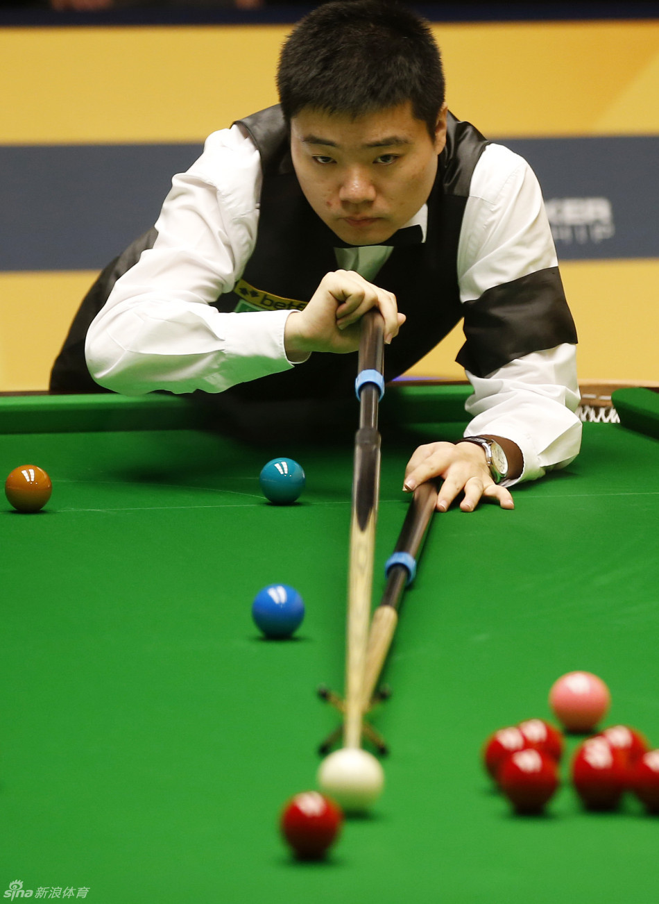 谨慎出击 谨慎出击