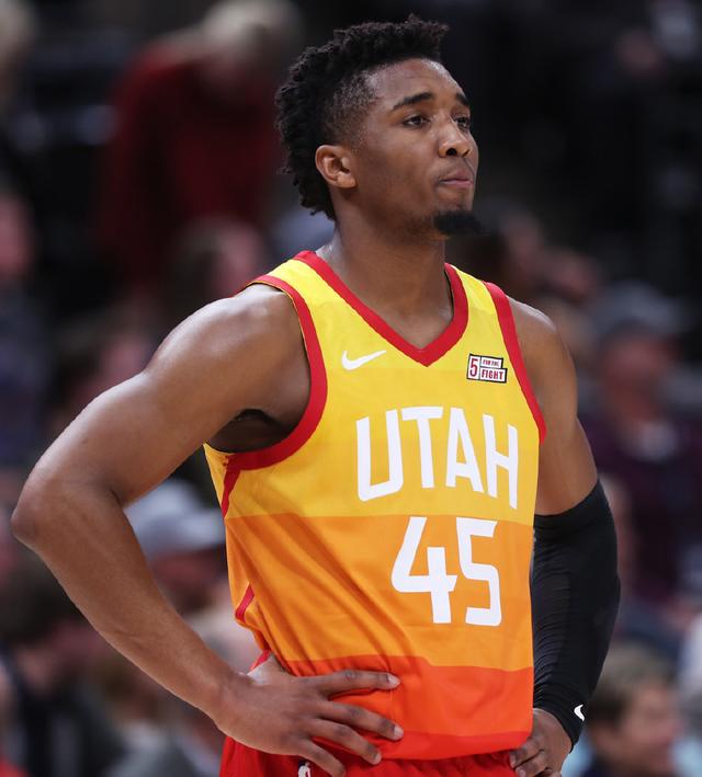 尤为可疑 尤为可疑