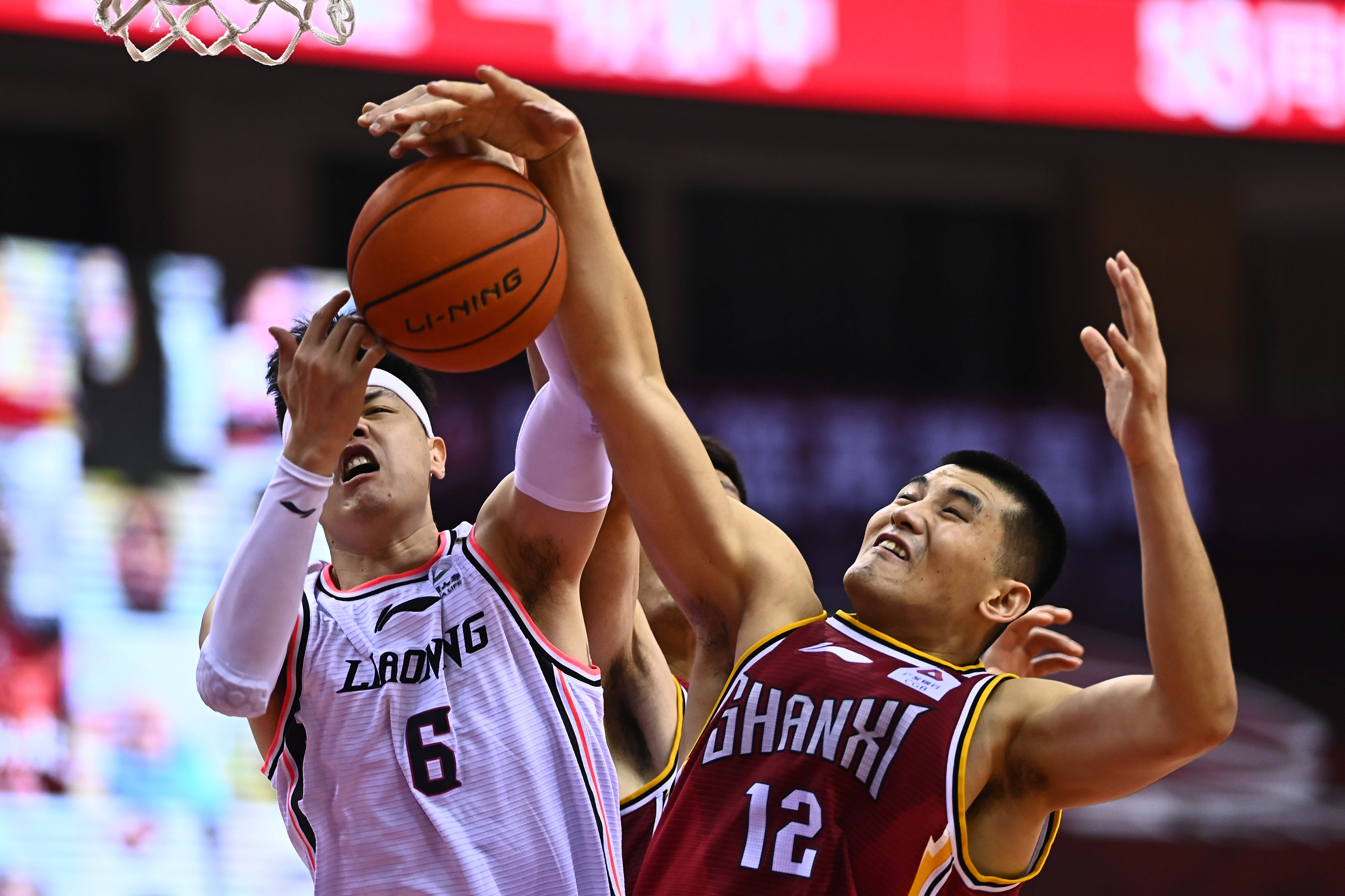 主动拥抱战 主动拥抱战